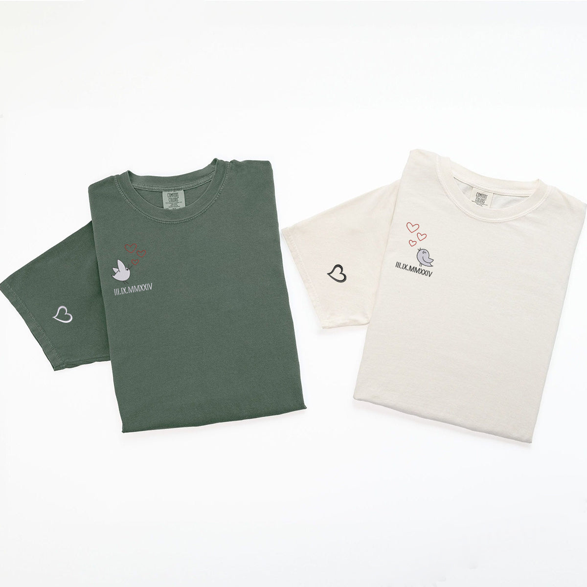 T-shirts personnalisés brodés avec des oiseaux mignons pour couples, avec chiffres romains assortis
