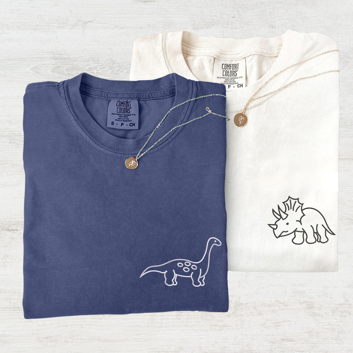 Benutzerdefinierte bestickte süße Dinosaurier passende T-Shirts für Paare