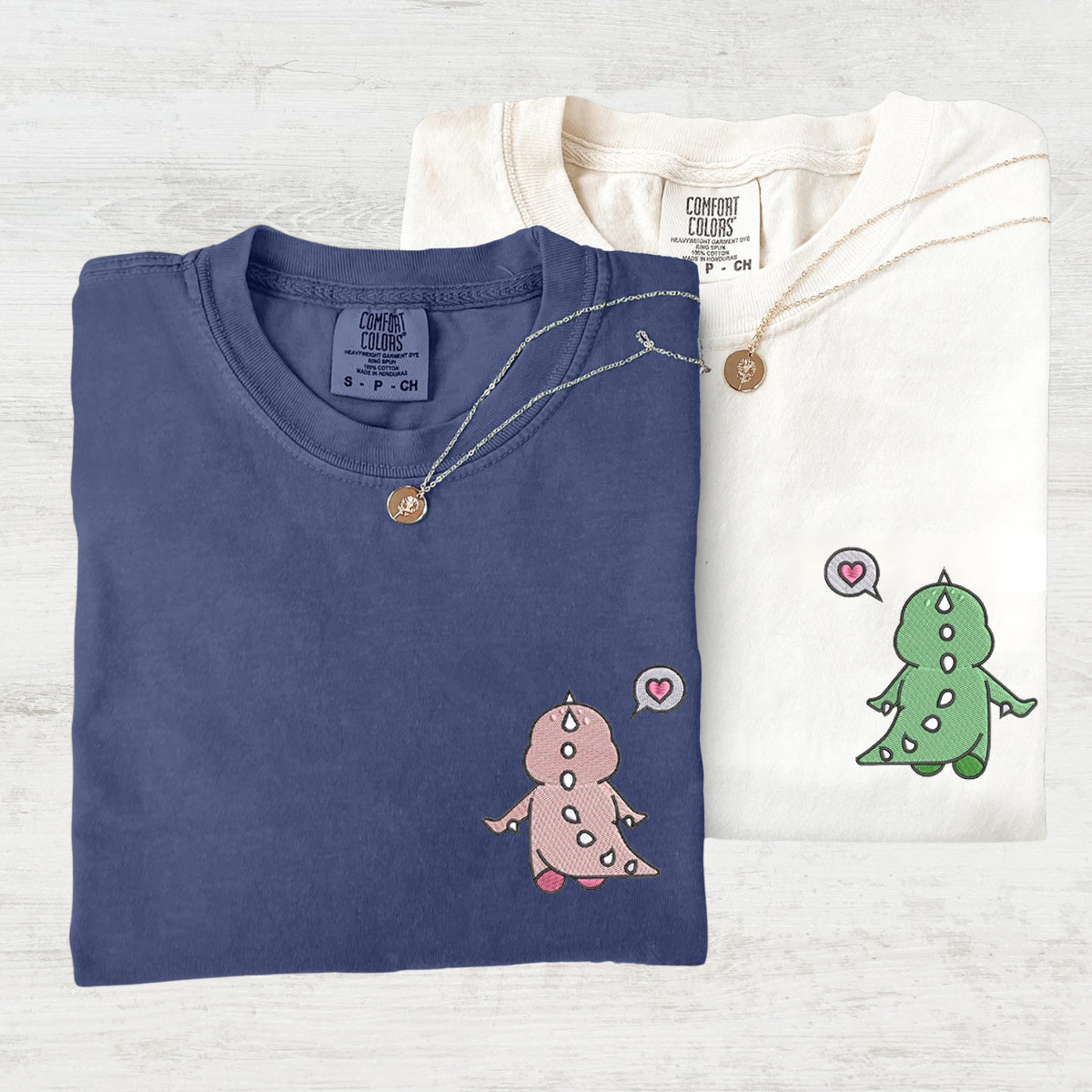 Benutzerdefinierte bestickte süße Dinosaurier V1 passende T-shirts für Paare