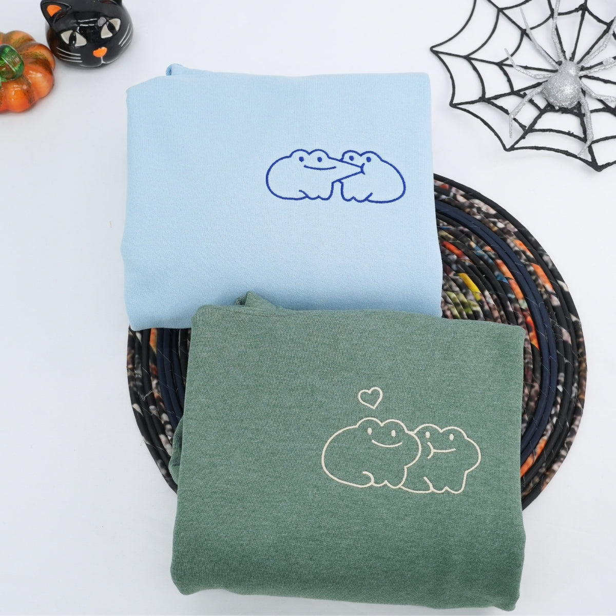 Custom Embroidered Cute Frog Couple Matching Hoodies for Couples