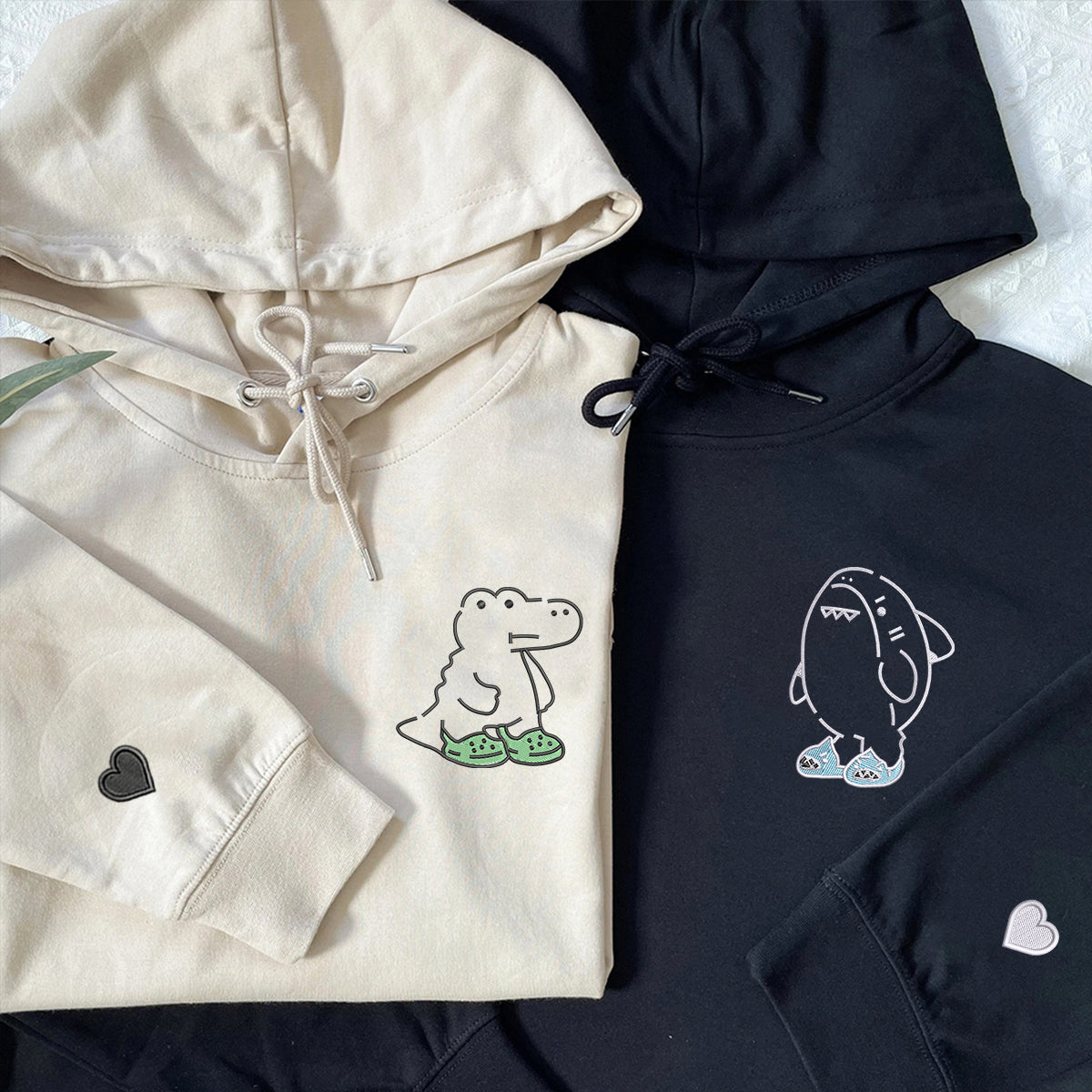 Individuell bestickte Engel- und Dämonenkatze-Kapuzenpullover für Paare