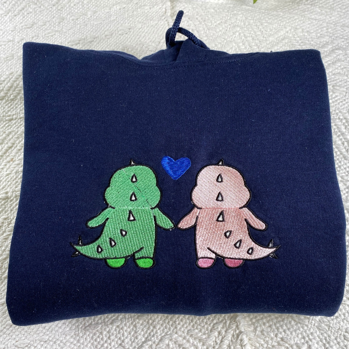 Individuell bestickte Dinosaurier-Paar-Kapuzenpullover für Paare
