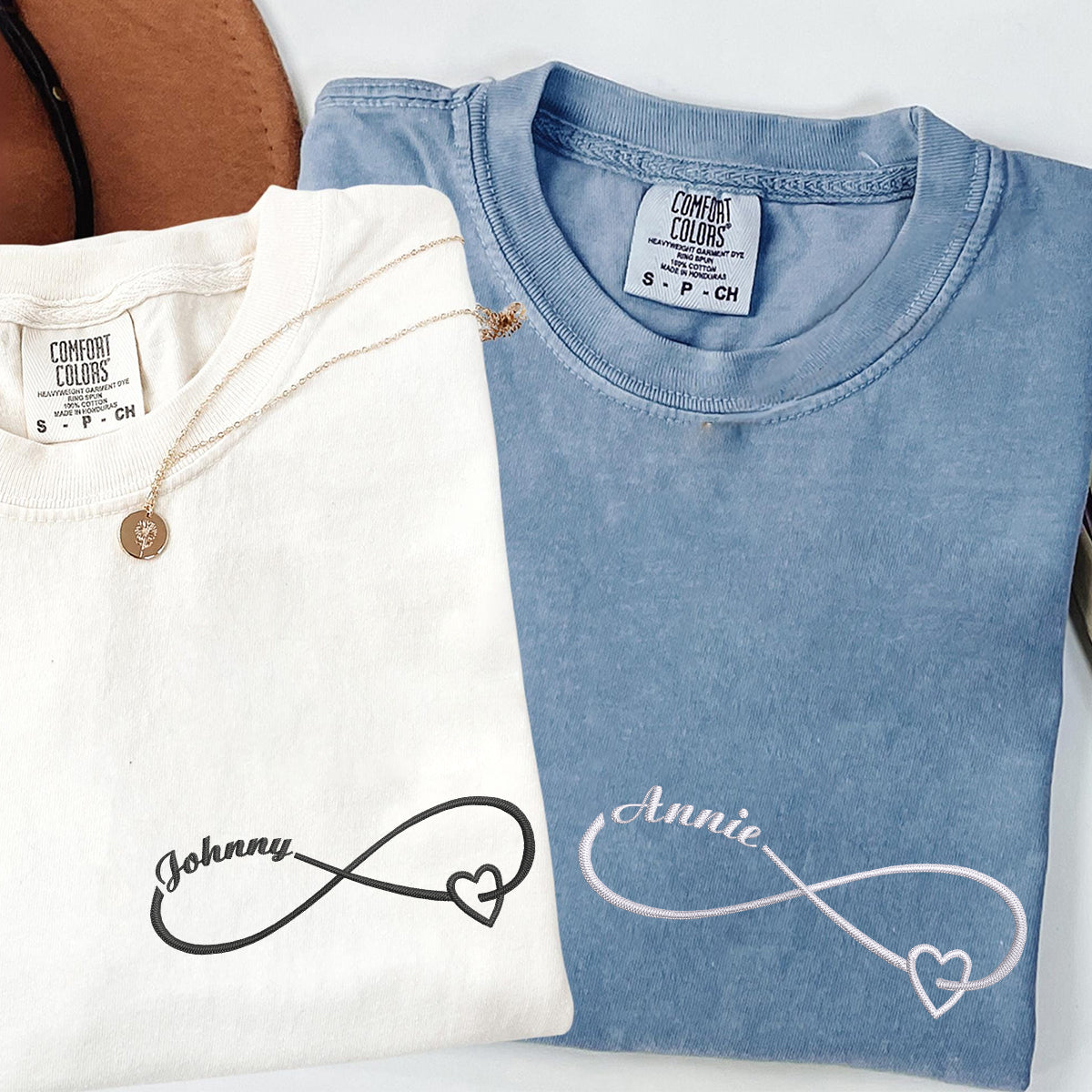 T-shirts assortis brodés personnalisés Roi et Reine des Grenouilles pour couples