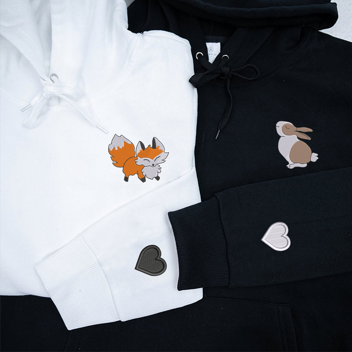 Individuell bestickte Fuchs- und Kaninchen-Kapuzenpullover für Paare