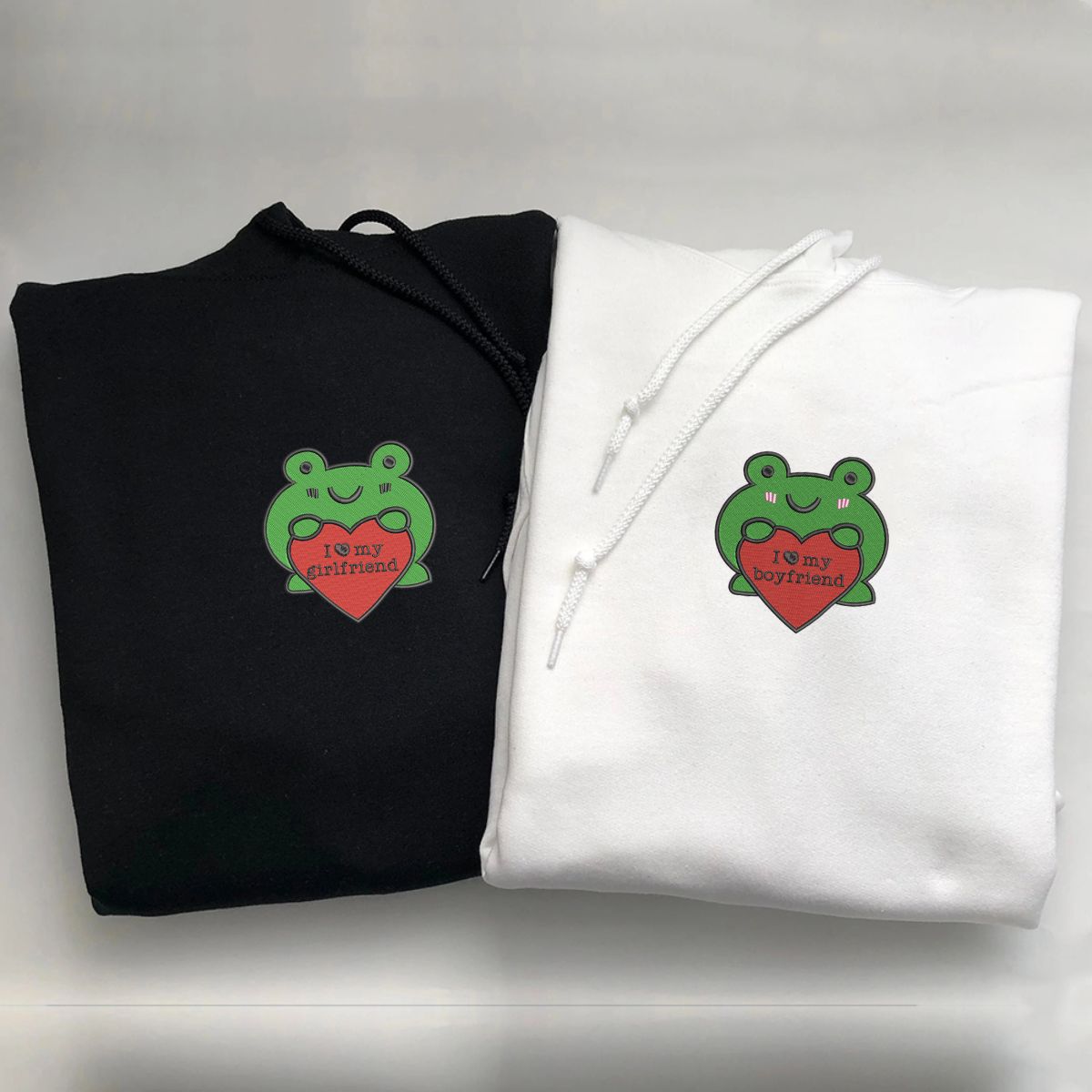 Individuell bestickte Frosch-Kapuzenpullover für Paare