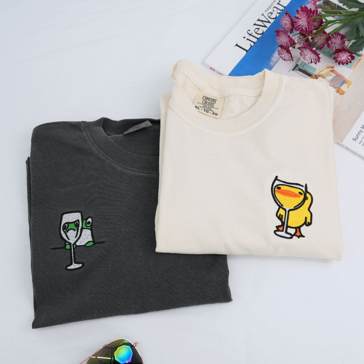 T-shirts personnalisés brodés grenouille et canard buvant assortis pour couples