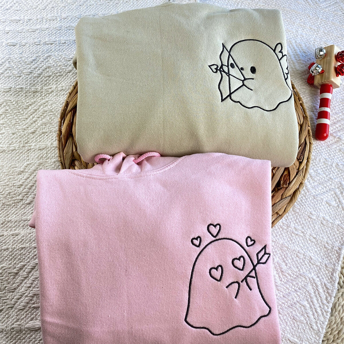 Sweats à capuche assortis brodés personnalisés avec ange fantôme pour couples