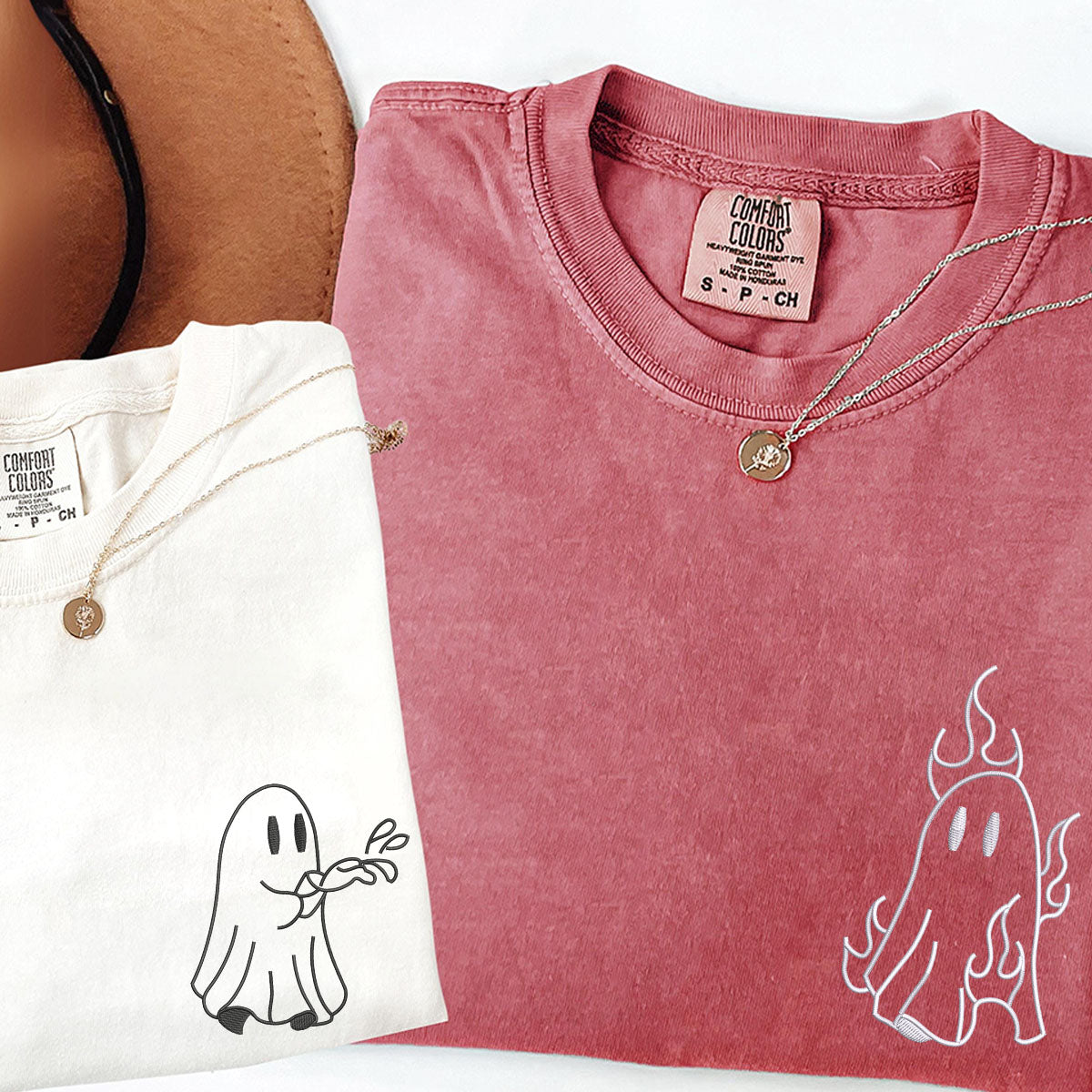 T-shirts assortis personnalisés brodés de pompiers fantômes pour couples