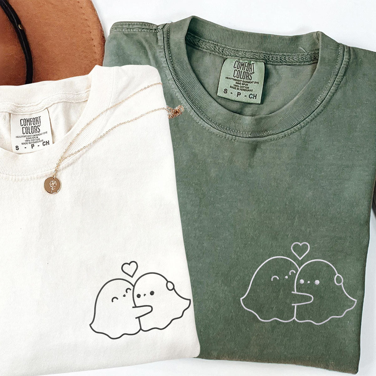 T-shirts personnalisés brodés « Câlin fantôme » assortis pour couples