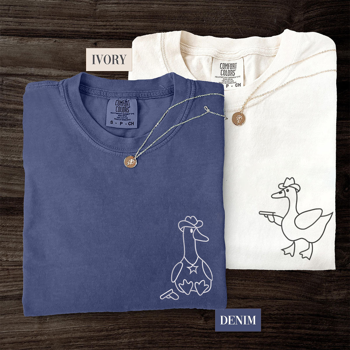 T-shirts assortis avec oies brodées personnalisées pour couples