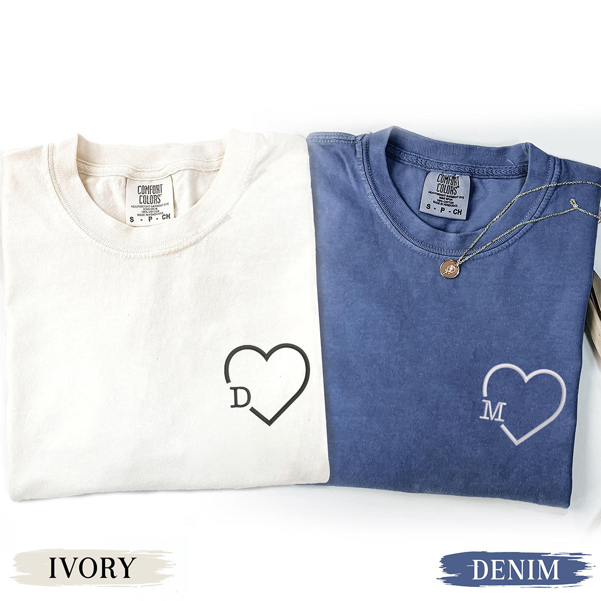 Individuell bestickte Herz-Initialen Passende T-Shirts für Paare