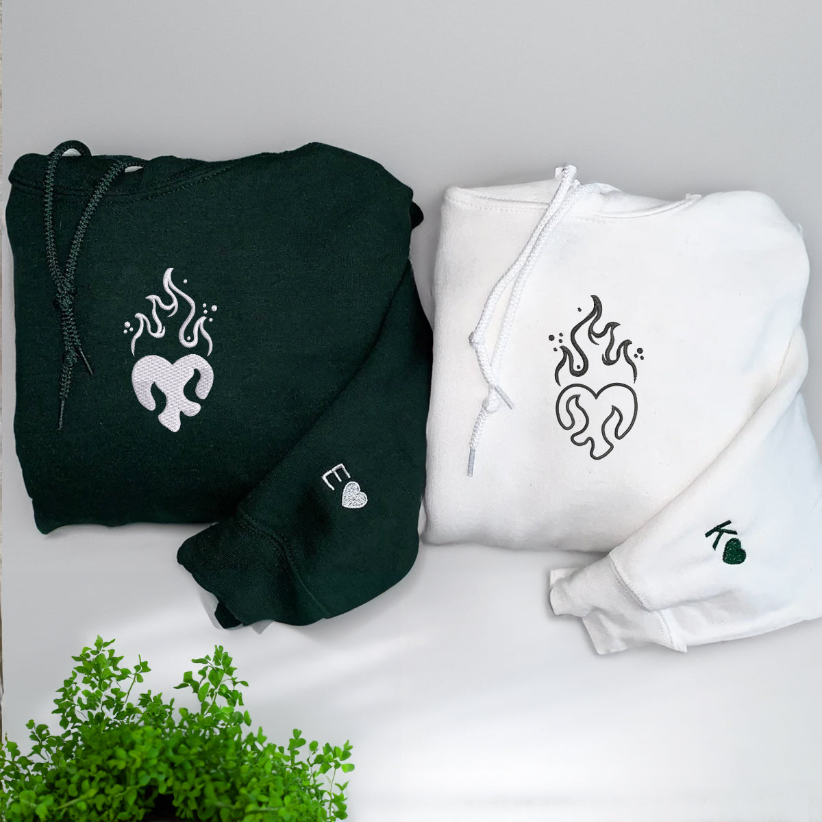 Sweats à capuche assortis brodés personnalisés avec ange et chat démon pour couples