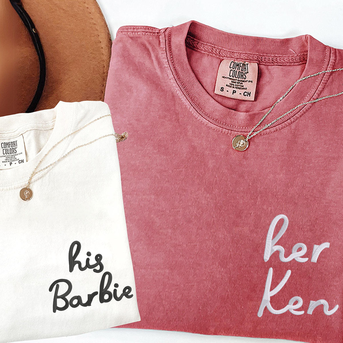 T-shirts assortis brodés personnalisés « His Barbie Her Ken » pour couples