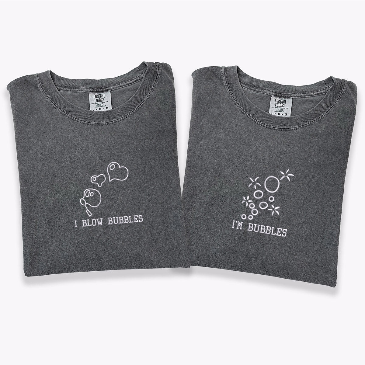 Individuell bestickte „I Blow Bubbles“-T-Shirts für Paare