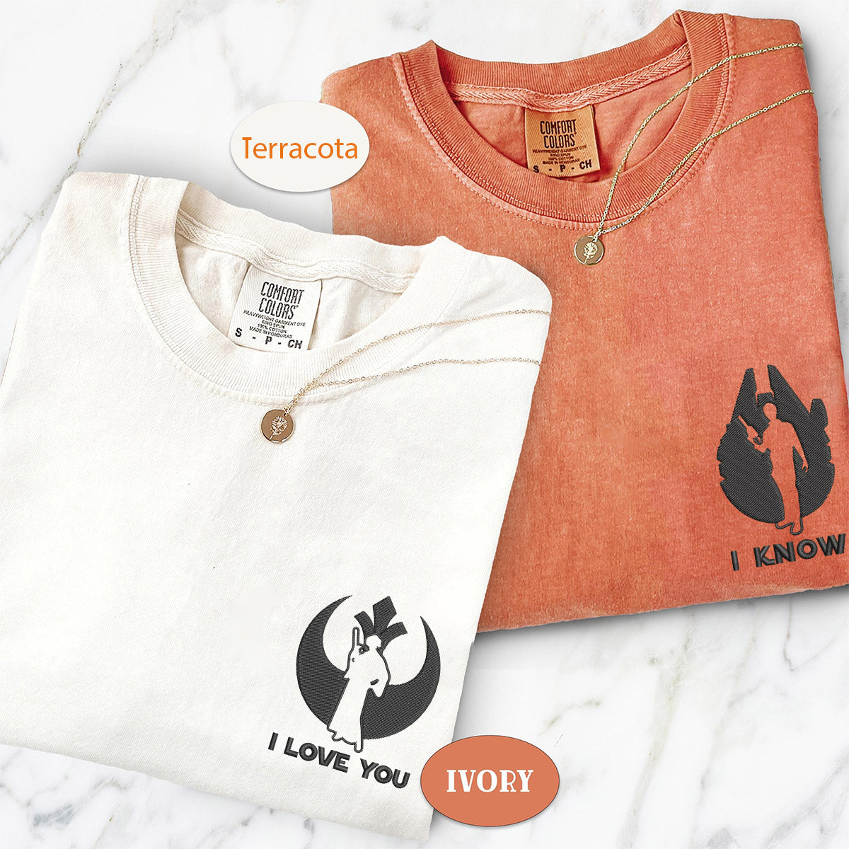 Individuell bestickte „I Love You And I Know“-T-Shirts für Paare