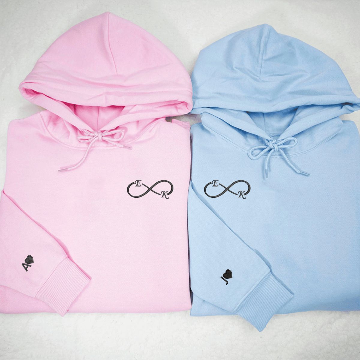 Individuell bestickte „I Love You Infinity“-Kapuzenpullover für Paare