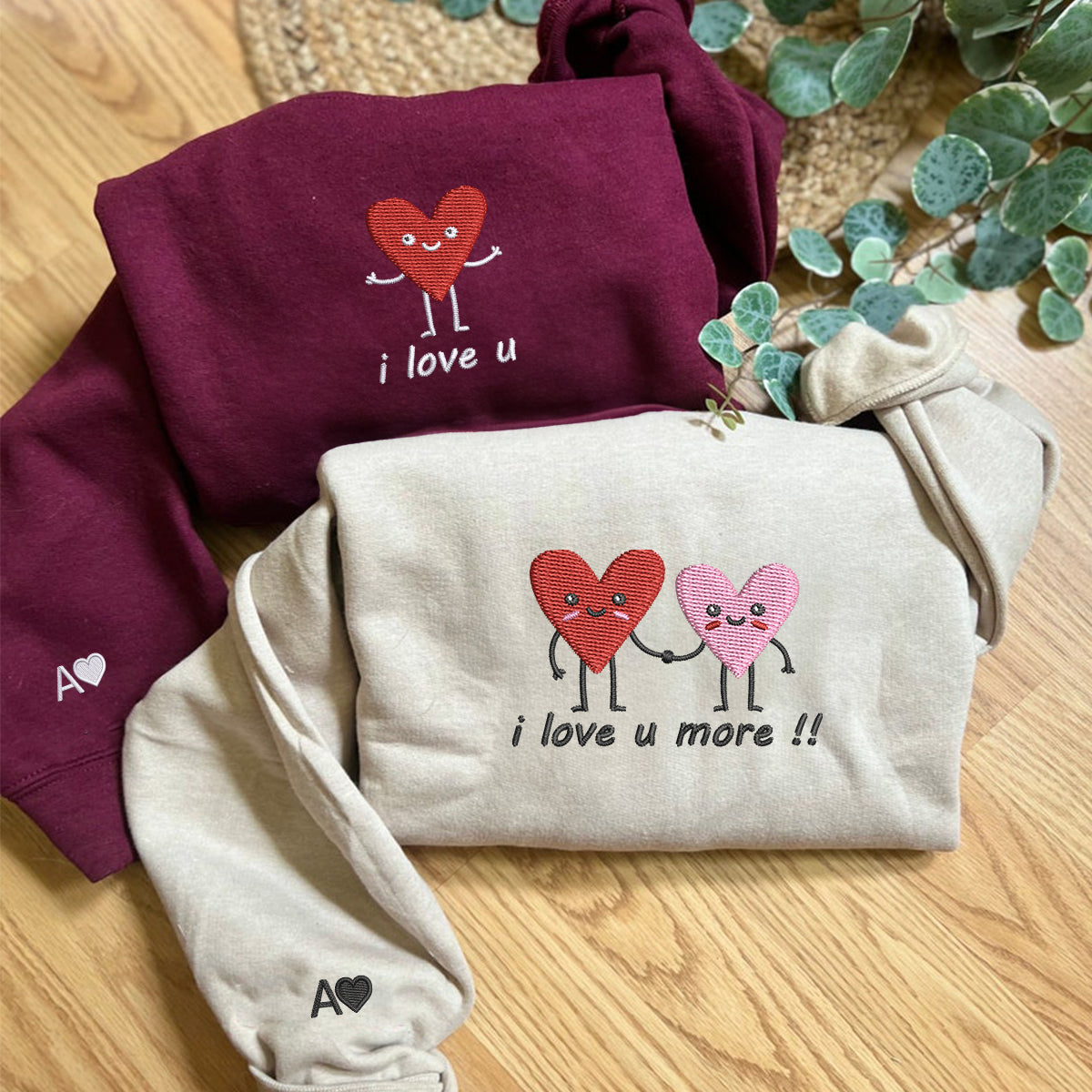 Sweats à capuche personnalisés brodés « Je t'aime plus » assortis pour couples