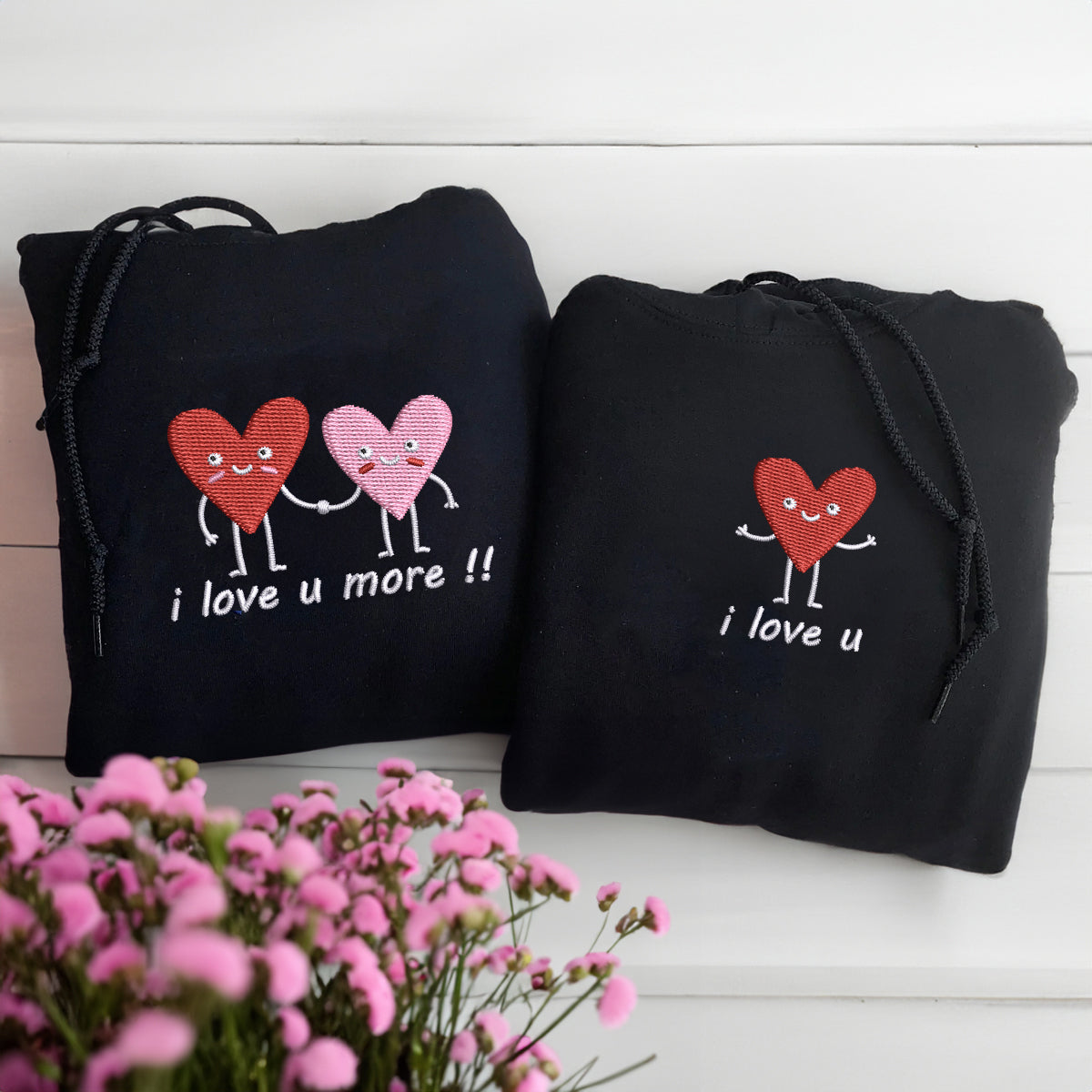 Sweats à capuche personnalisés brodés « Je t'aime plus » assortis pour couples