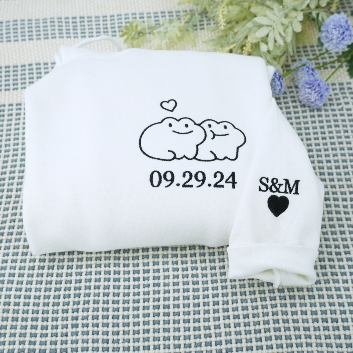Custom Embroidered Cute Frog Couple Matching Hoodies for Couples