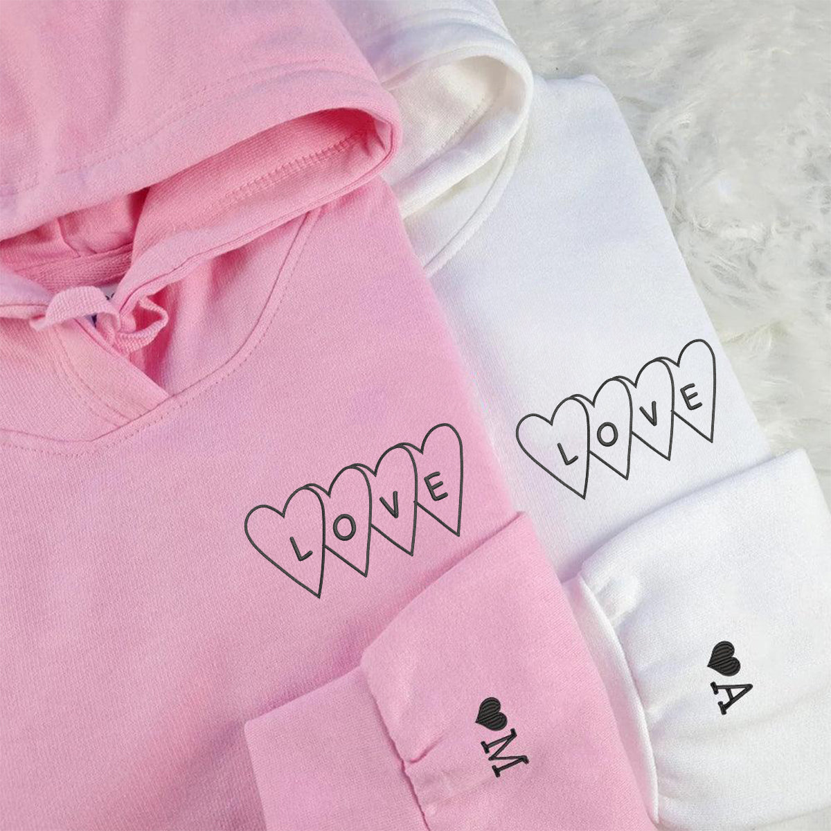 Individuell bestickte Liebesherz-Kapuzenpullover für Paare