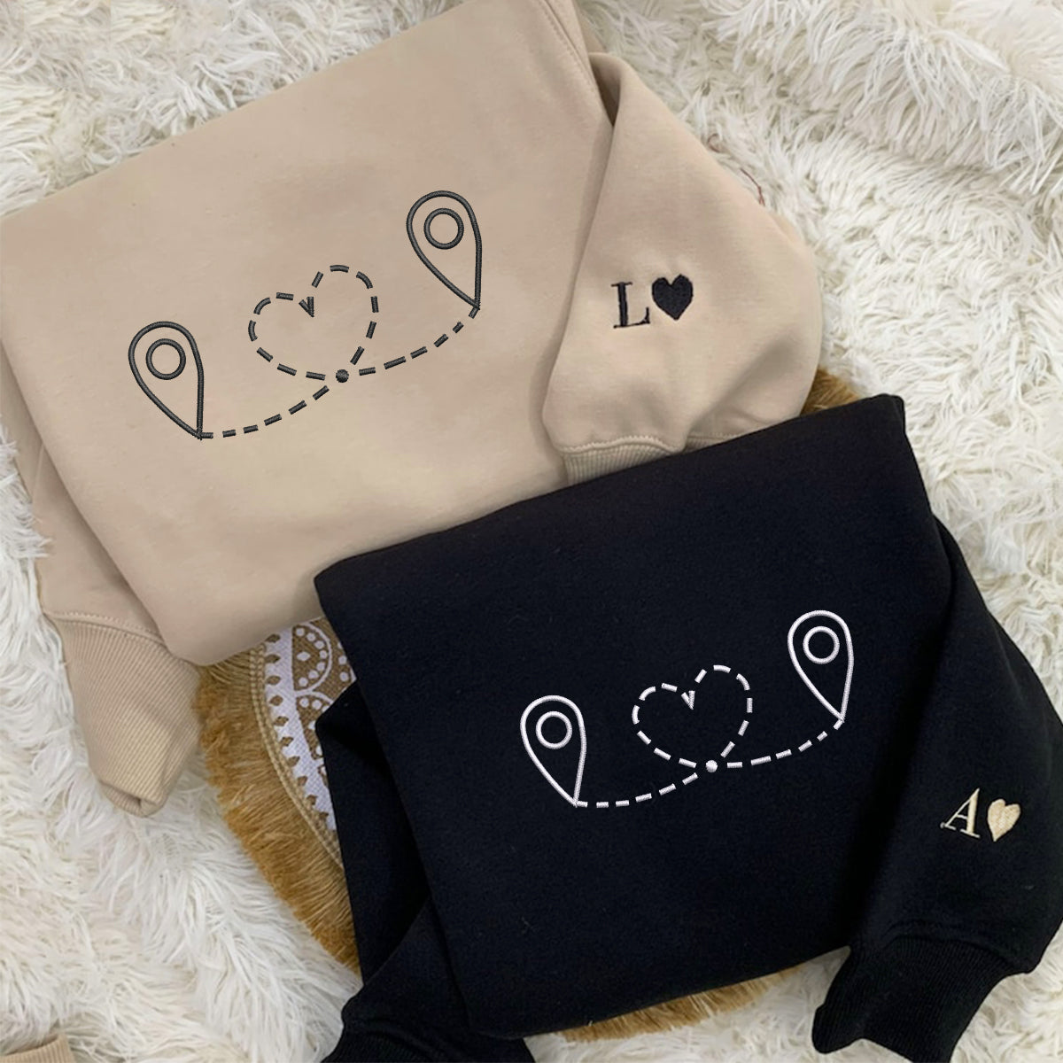 Individuell bestickte Love Location Passende Hoodies für Paare