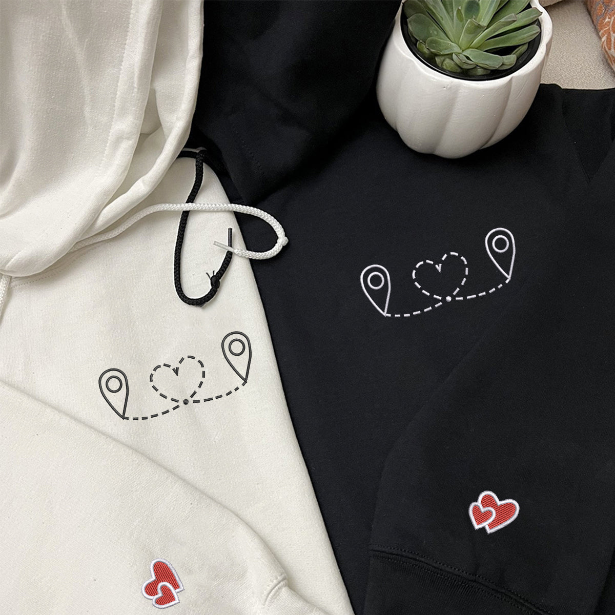 Individuell bestickte Love Location Passende Hoodies für Paare