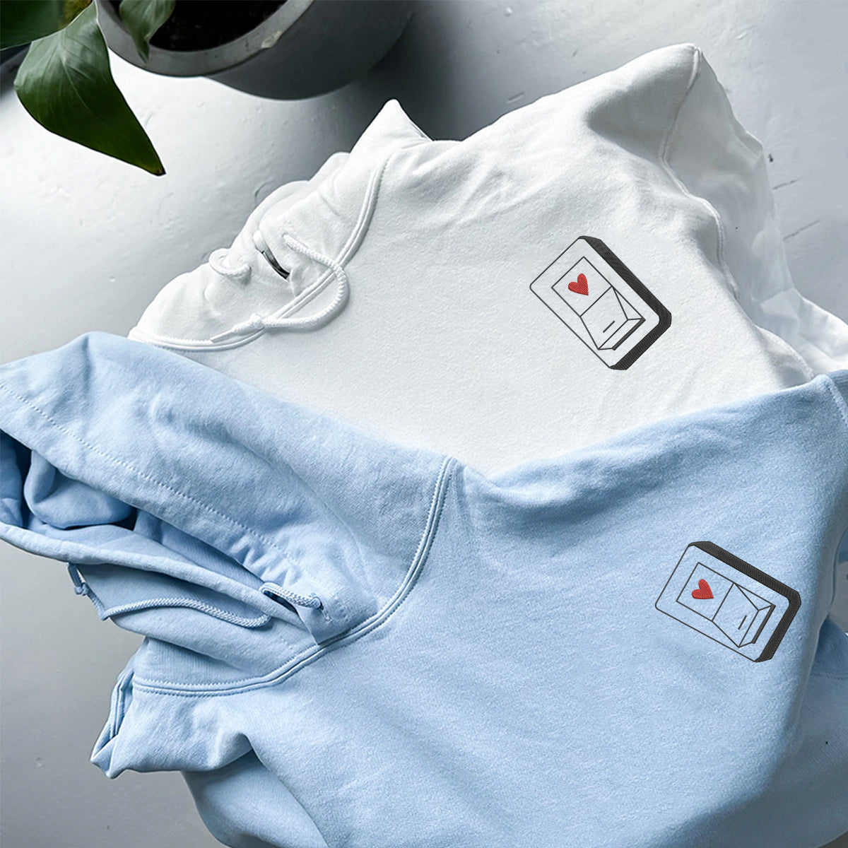 Sweats à capuche assortis brodés personnalisés Love Switch pour couples