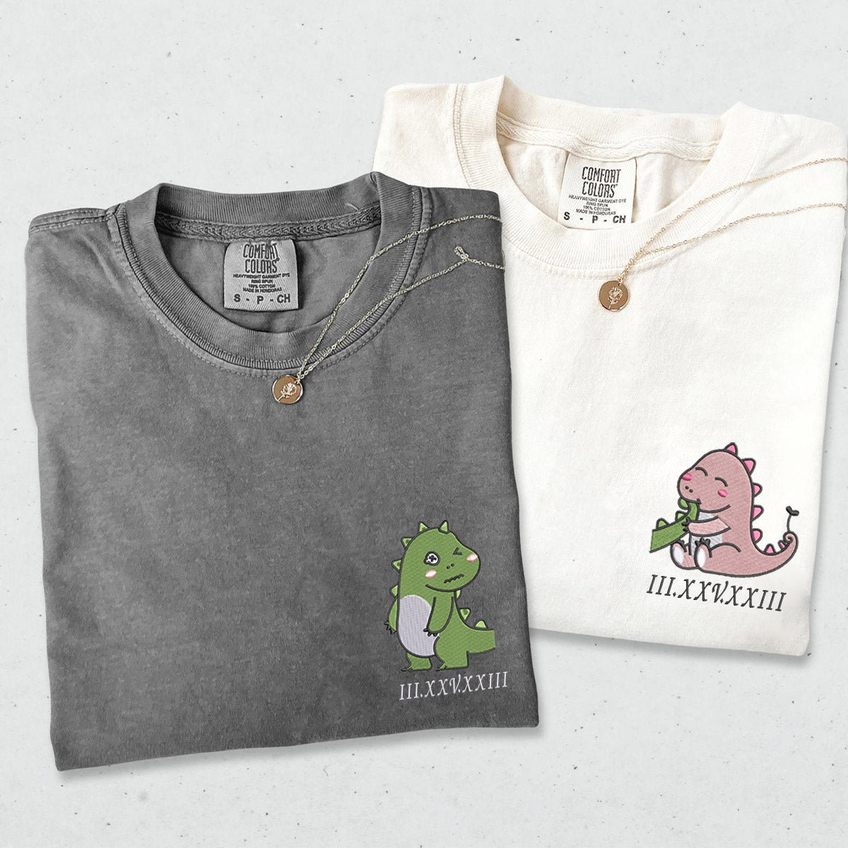 T-shirts personnalisés brodés avec chiffres romains et motif dinosaure pour couples