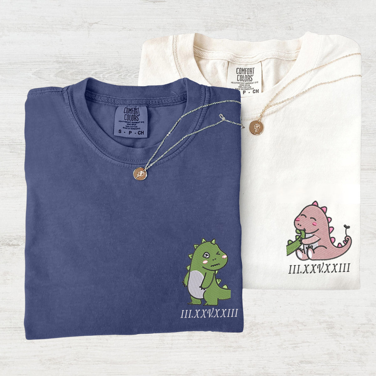 T-shirts personnalisés brodés avec chiffres romains et motif dinosaure pour couples
