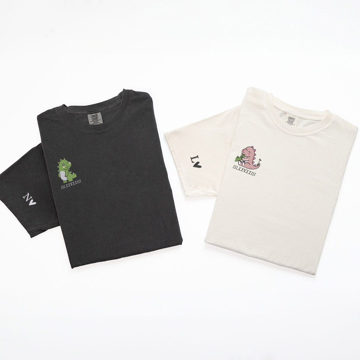 T-shirts personnalisés brodés avec chiffres romains et motif dinosaure pour couples