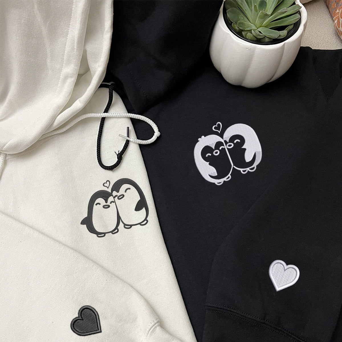 Individuell bestickte Engel- und Dämonenkatze-Kapuzenpullover für Paare