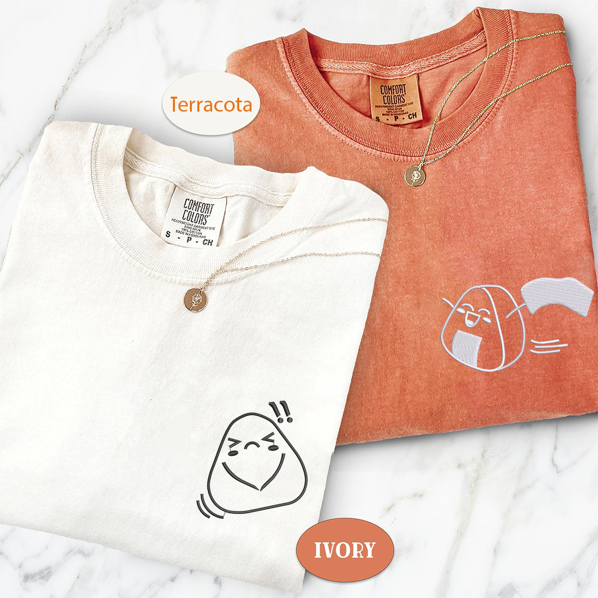 T-shirts assortis Onigiri brodés personnalisés pour couples