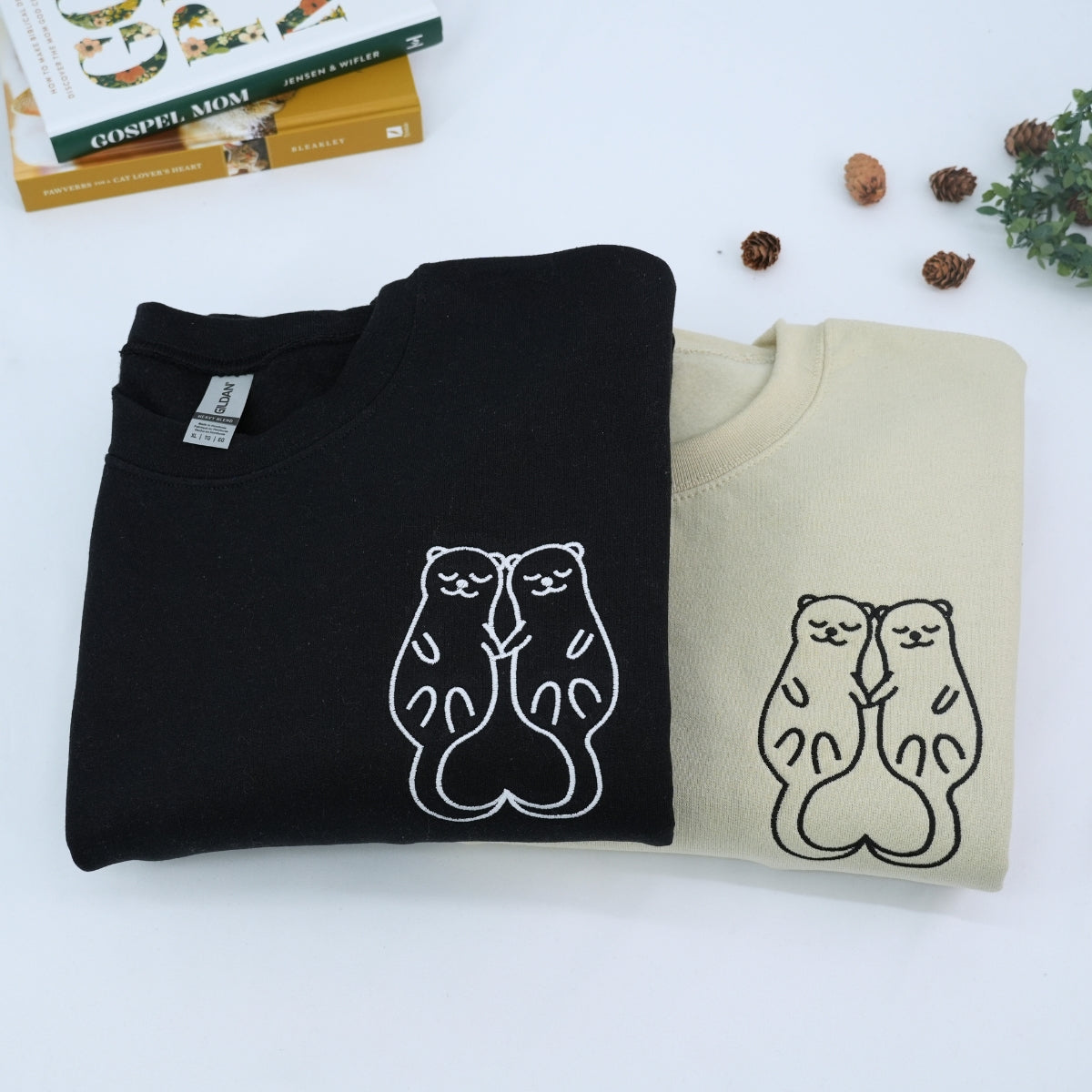 Sweats à capuche assortis brodés personnalisés en forme de loutre pour couples