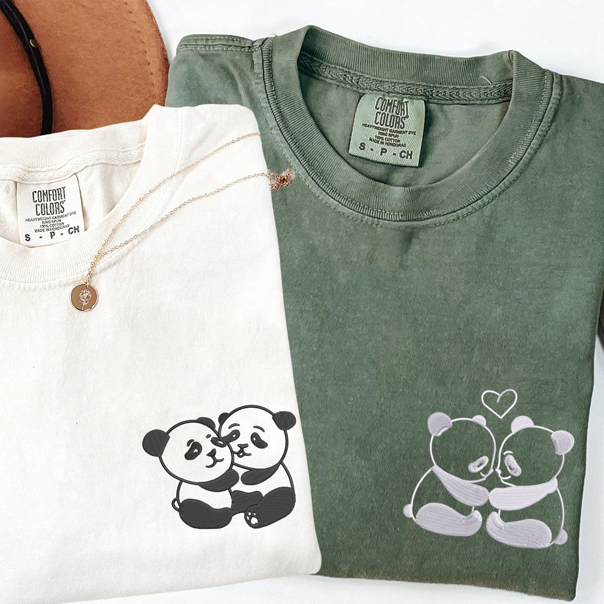 T-shirts assortis personnalisés brodés Panda Love pour couples