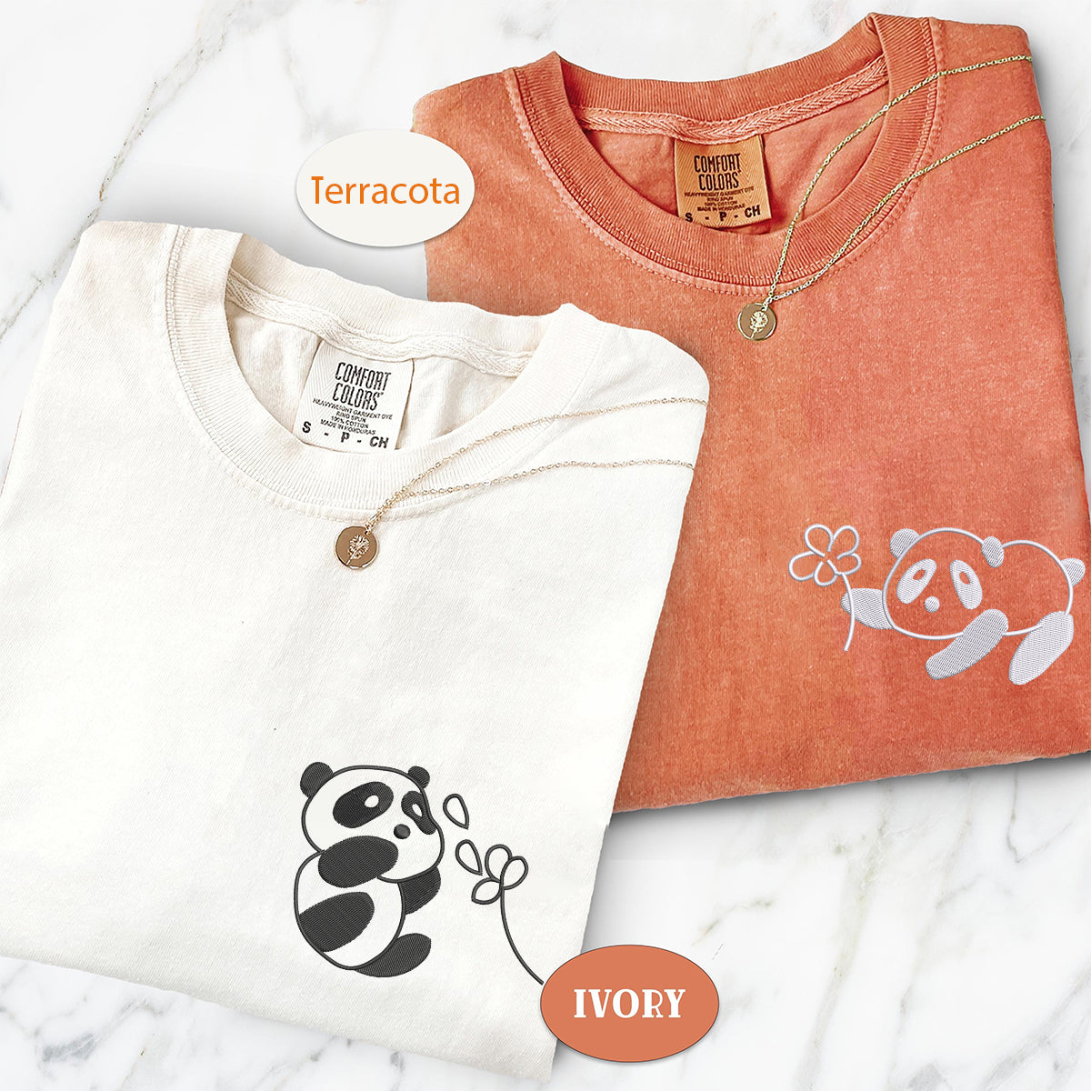 T-shirts assortis personnalisés avec panda brodé et fleurs pour couples