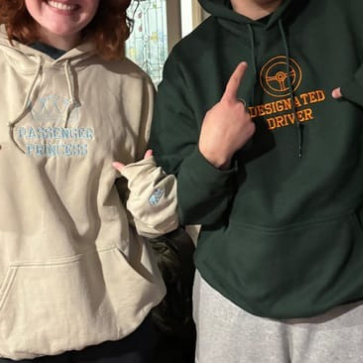 Sweats à capuche assortis brodés personnalisés Princesse passagère pour couples