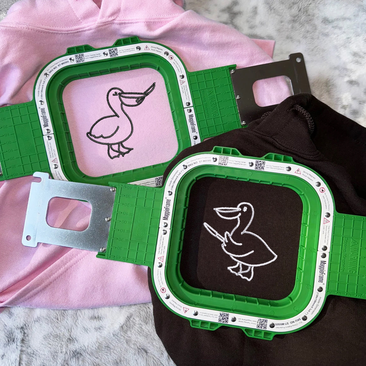 Sweats à capuche assortis avec couteaux Pelican brodés sur mesure pour couples