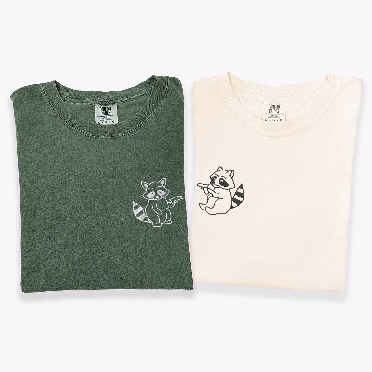 T-shirts assortis personnalisés avec armes de raton laveur brodées pour couples