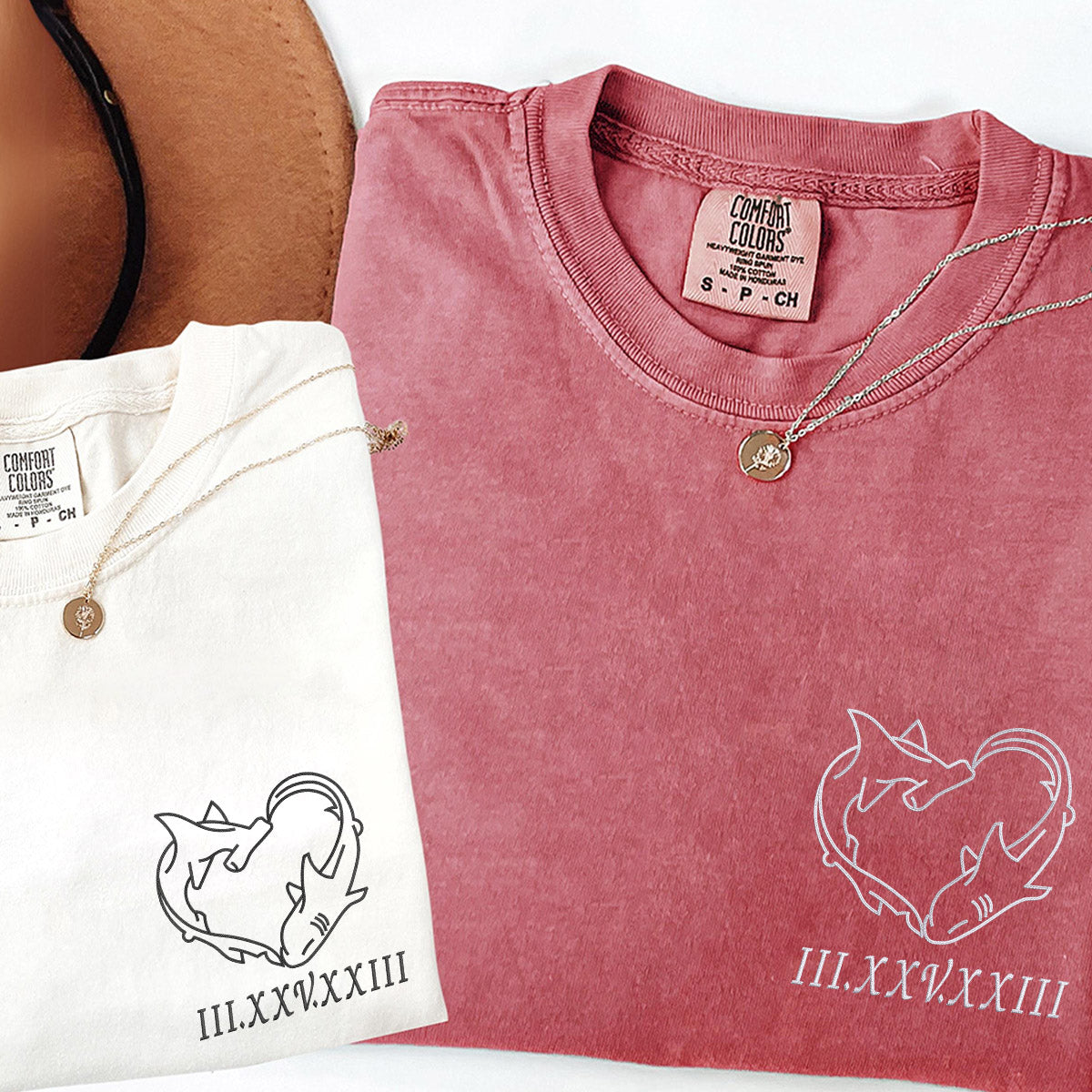 Individuell bestickte Hai-Liebes-römische Ziffern-passende T-Shirts für Paare