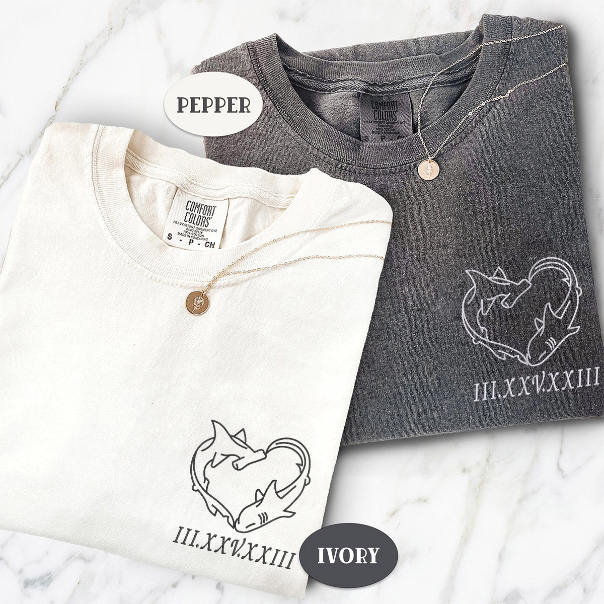 Individuell bestickte Hai-Liebes-römische Ziffern-passende T-Shirts für Paare