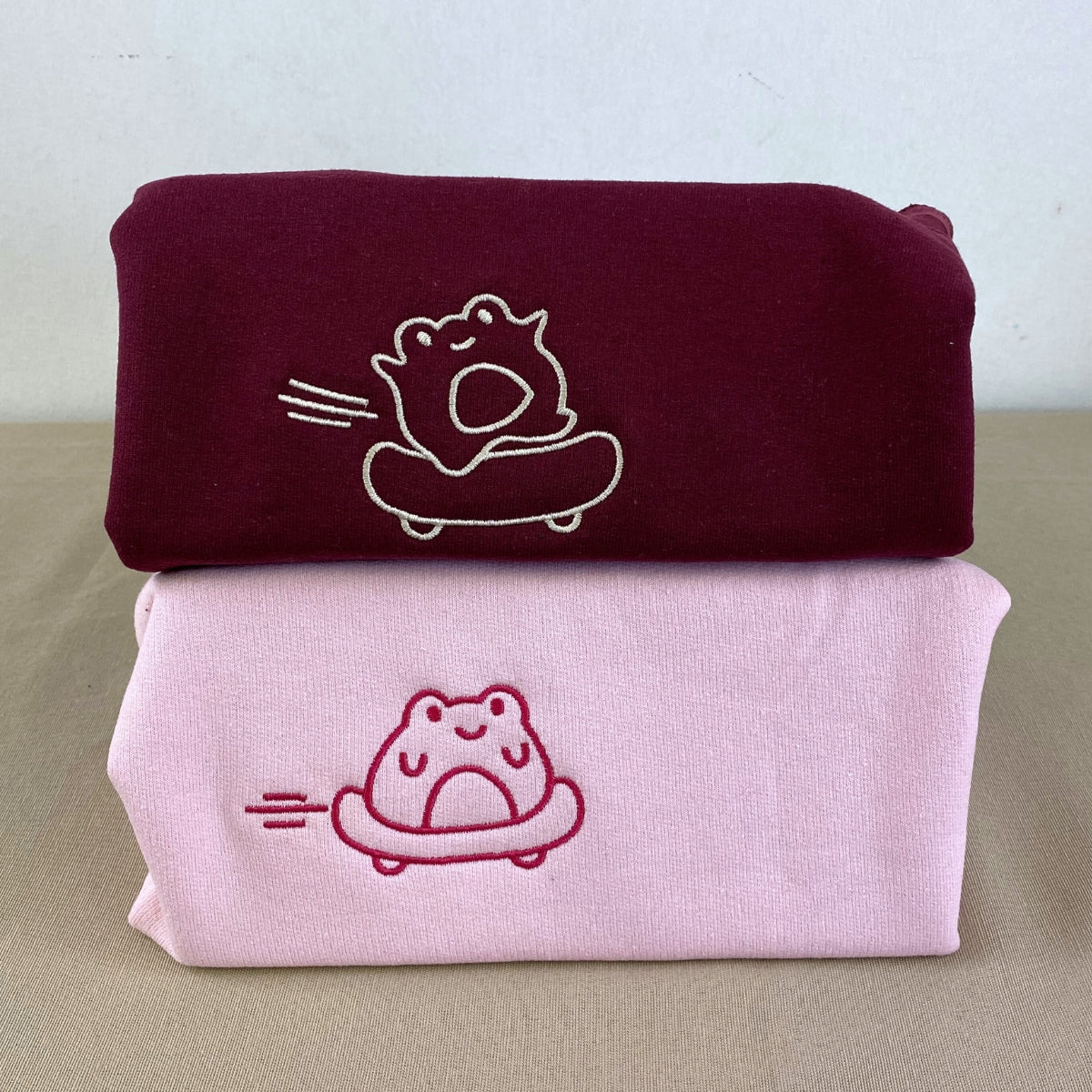 Benutzerdefinierte bestickte Skateboard Frosch passende Hoodies für Paare