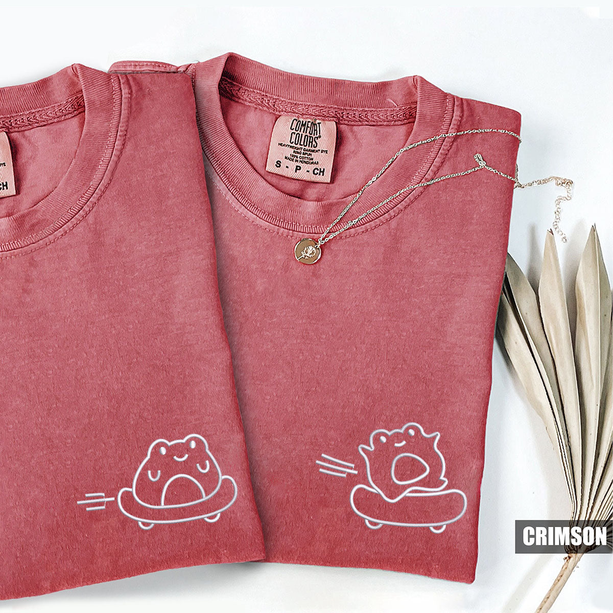 T-shirts assortis personnalisés avec motif grenouille de skateboard brodé pour couples