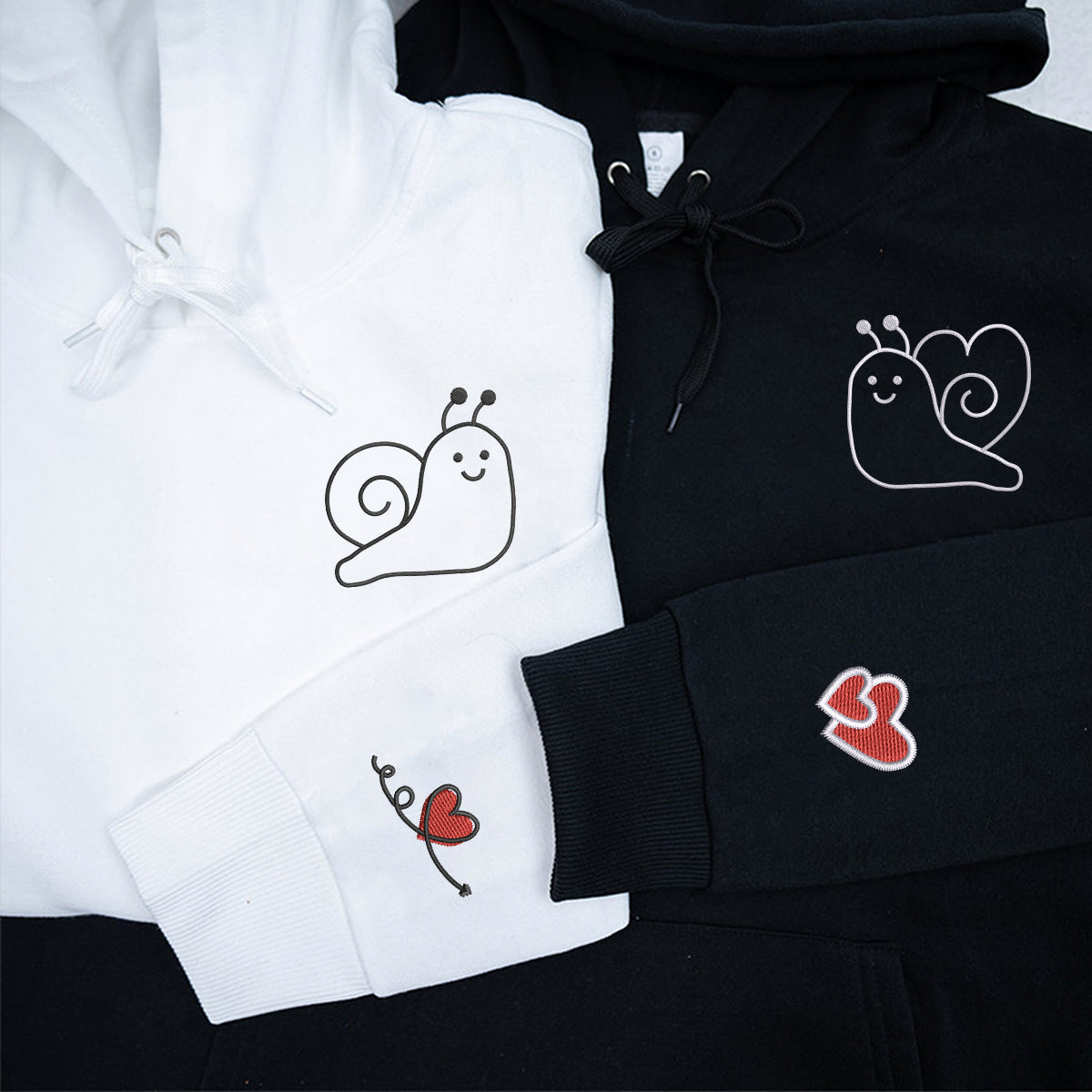 Individuell bestickte Schneckenliebe Passende Hoodies für Paare
