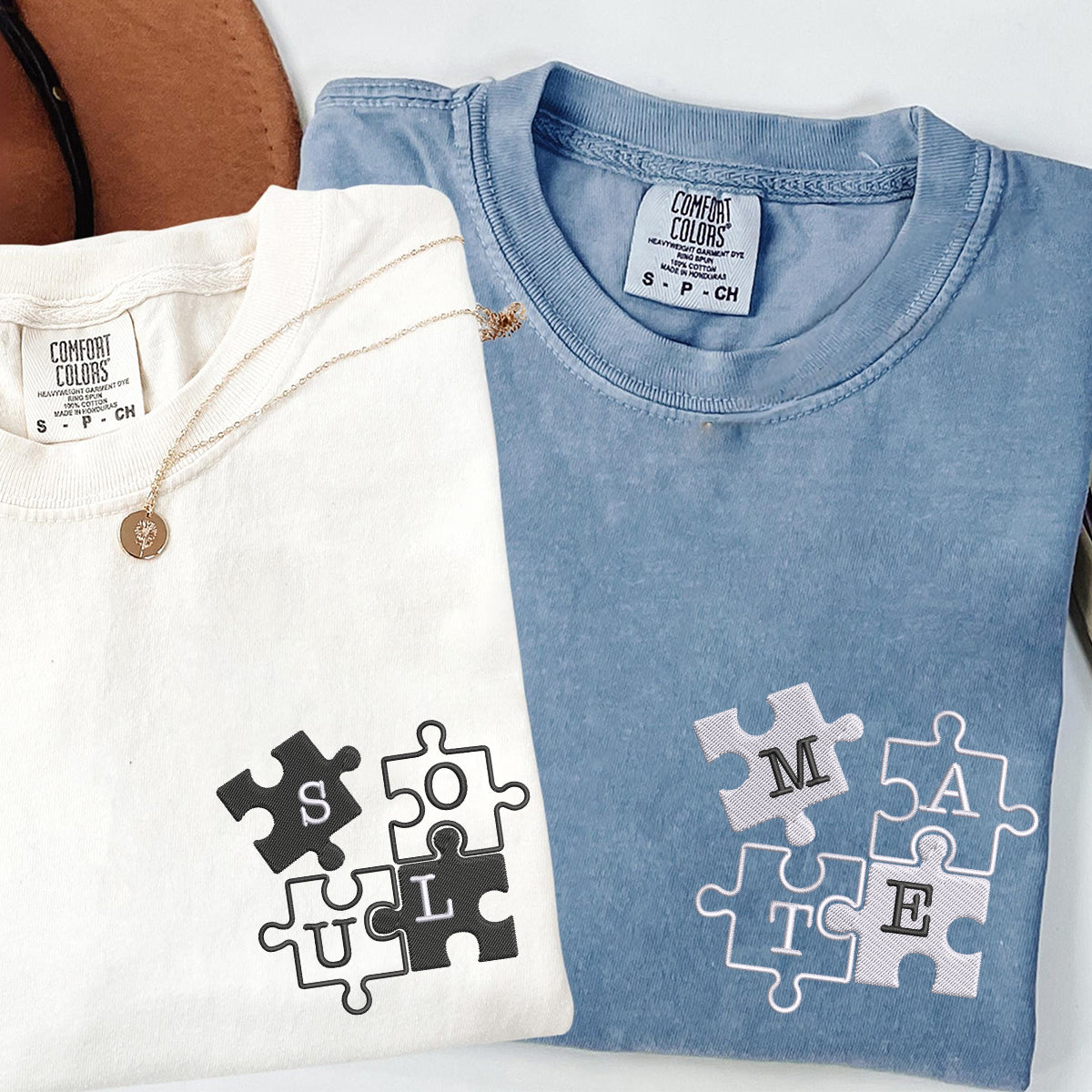 T-shirts brodés personnalisés « Âme sœur V1 » assortis pour couples