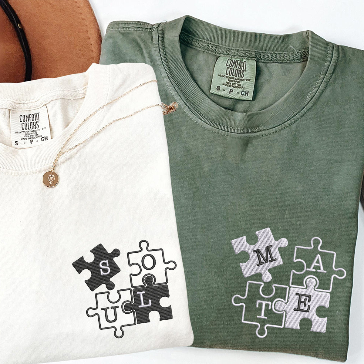 T-shirts brodés personnalisés « Âme sœur V1 » assortis pour couples