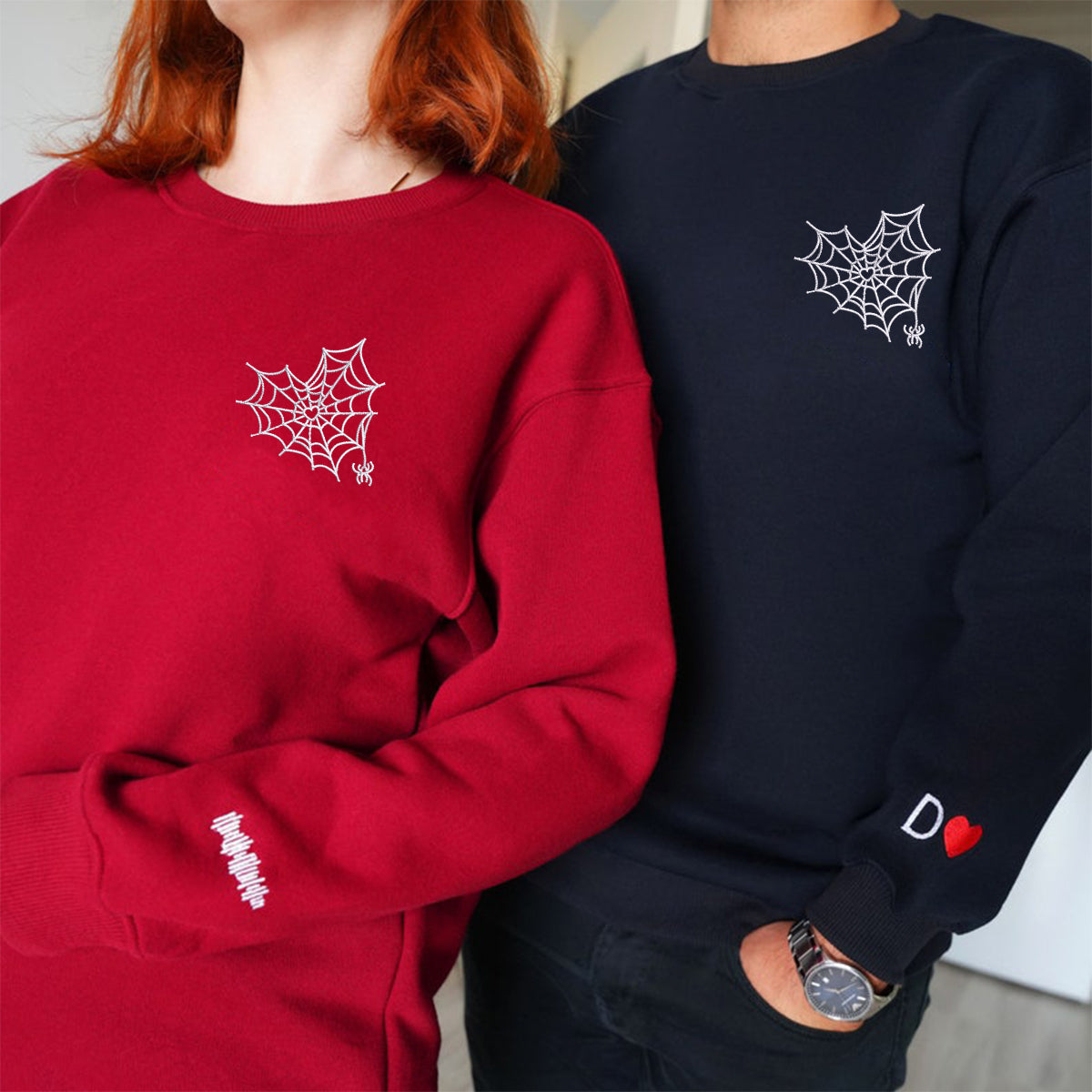Individuell bestickte Spinnennetz-Herzen-Kapuzenpullover für Paare