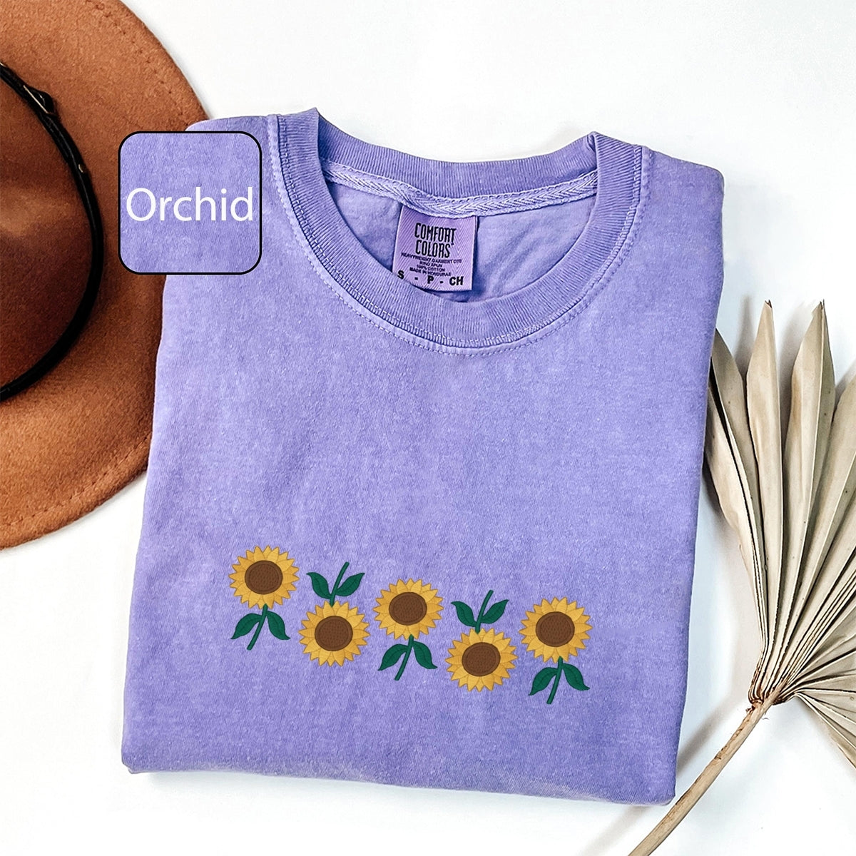 Custom Embroidered Sunflowers T-Shirt | Cute Vintage Floral Tee – l Gift for Nature Lovers