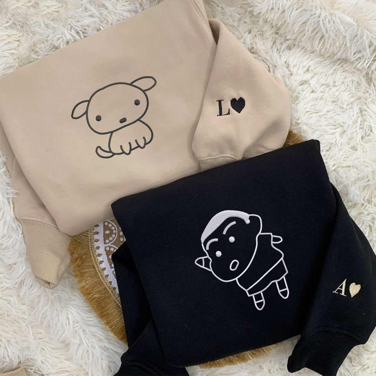 Sweats à capuche assortis brodés sur mesure pour couple, motif garçon et chien