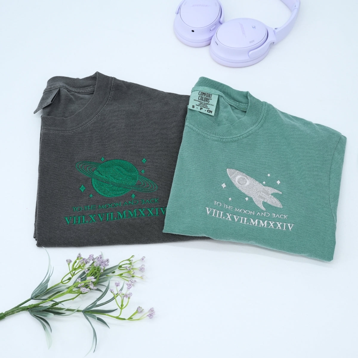 T-shirts assortis personnalisés brodés avec chiffres romains « La Lune et le Dos » pour couples