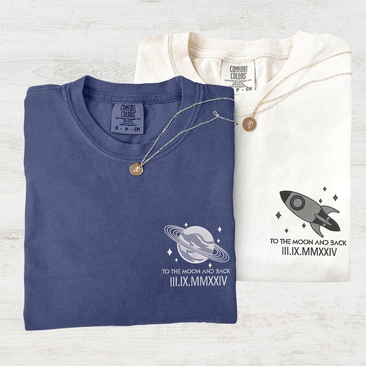 T-shirts assortis personnalisés brodés avec chiffres romains « La Lune et le Dos » pour couples